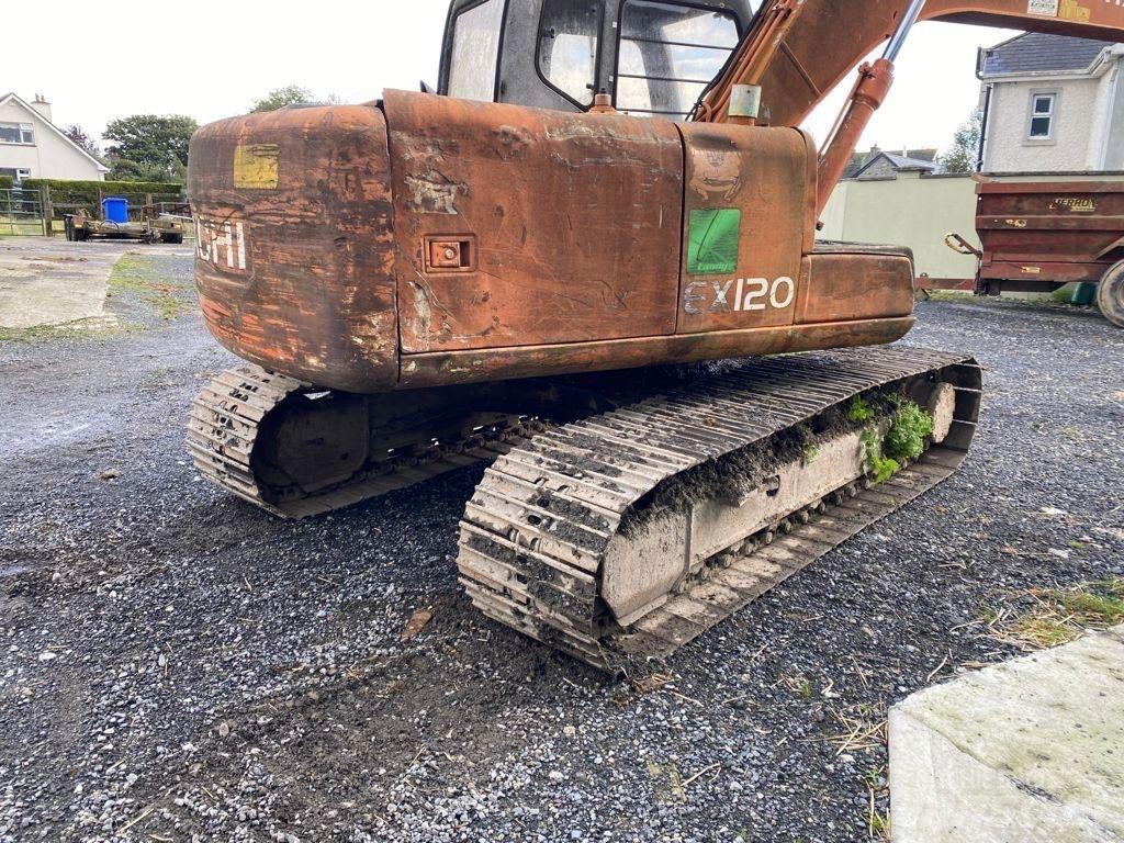 Hitachi EX 120-5 Gravemaskiner på larvebånd