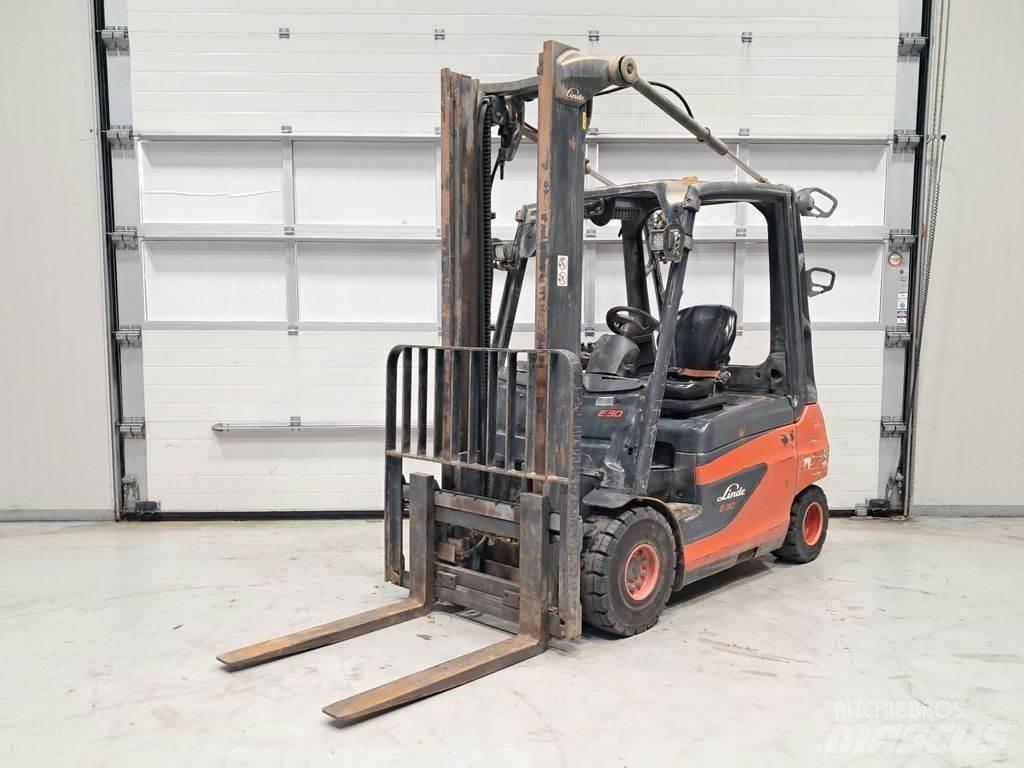 Linde E30-01 El gaffeltrucks
