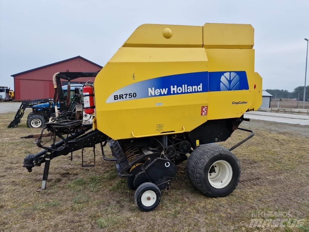 New Holland BR 750 Rundballe-pressere