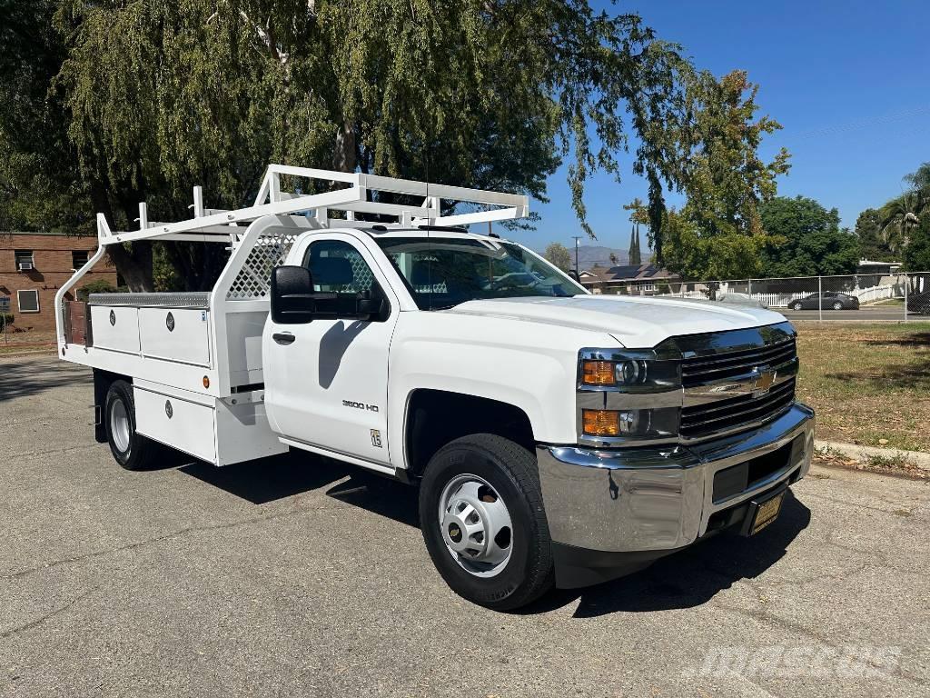 Chevrolet 3500 HD Pickup/Sideaflæsning