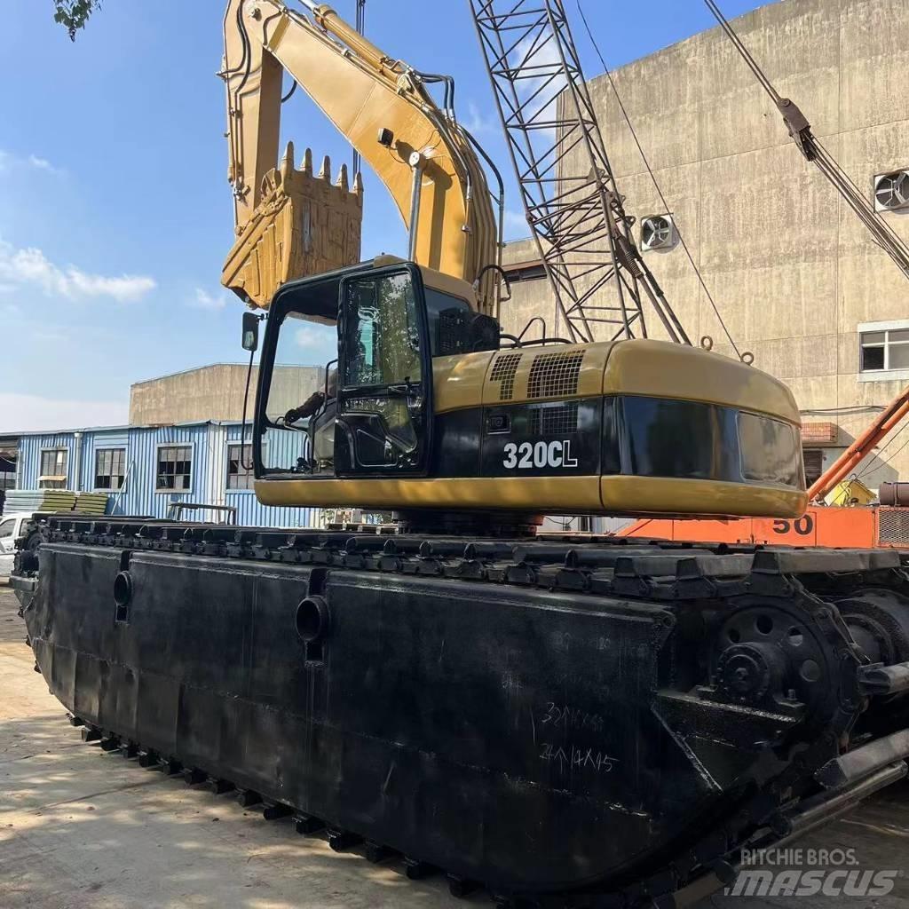 CAT 320 C Amfibiegravemaskine
