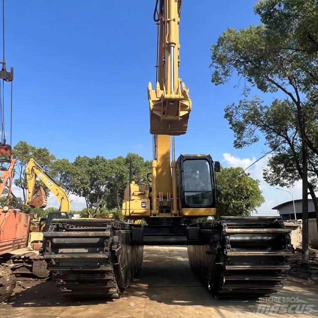 CAT 320 C Amfibiegravemaskine