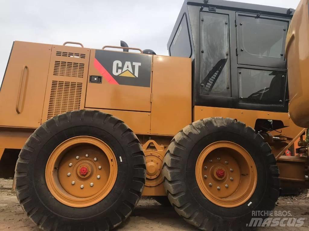 CAT 140k Vejhøvle / Gradere