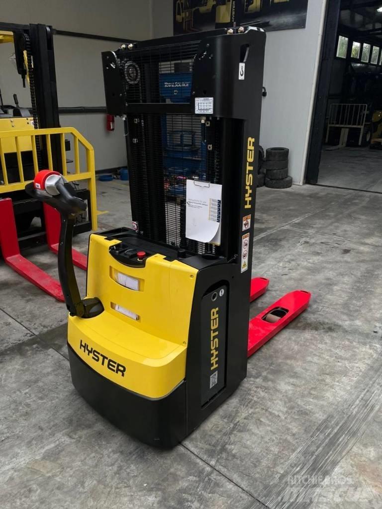 Hyster S 1.2 Gaffelstabler med gående fører