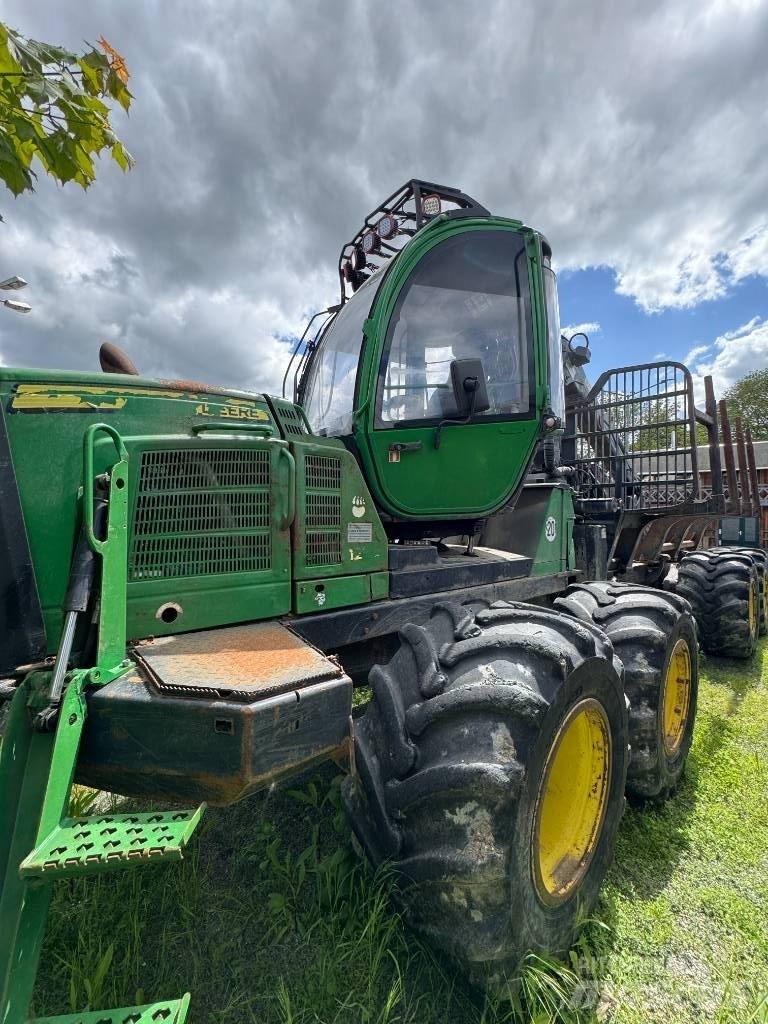 John Deere 1210 E Udkørselsmaskiner