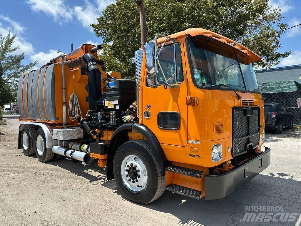 Autocar WX64 Slamsuger