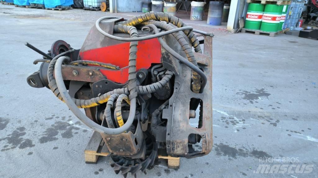 Komatsu 350 Skovningsmaskiner