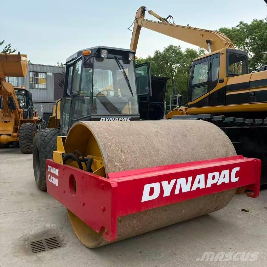 Dynapac CA 30 D Enkelt tromle