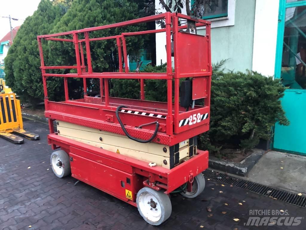 JLG 2030 F3    V-3409 Søjlelifte
