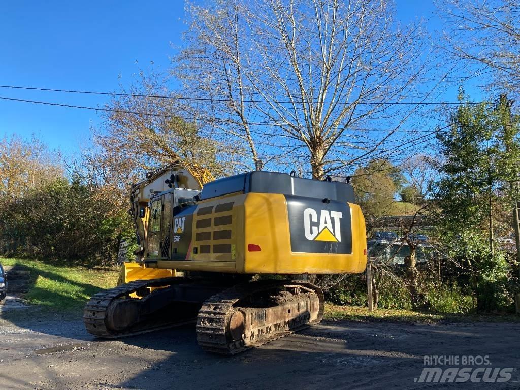 CAT 352 F Gravemaskiner på larvebånd