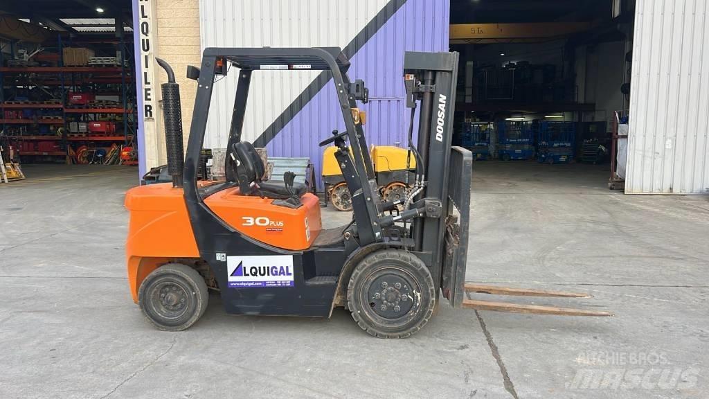 Doosan D 30 G Diesel gaffeltrucks