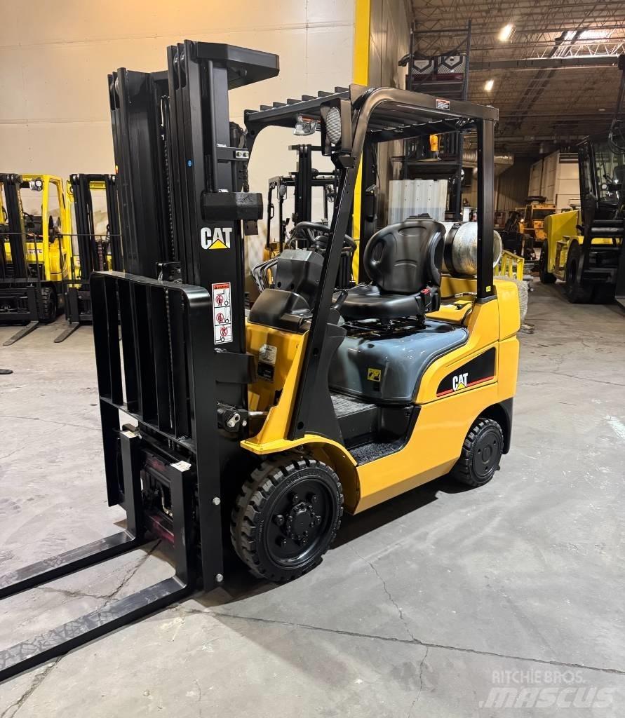 CAT FGC25N Gaffeltrucks - andre