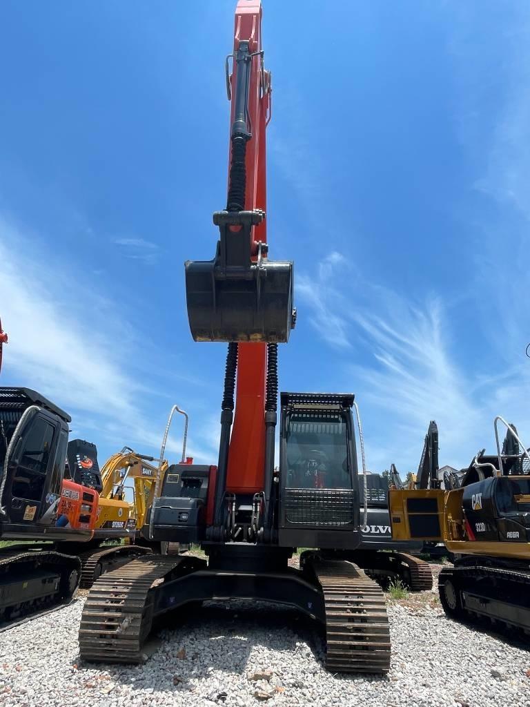 Hitachi ZX 240 Gravemaskiner på larvebånd