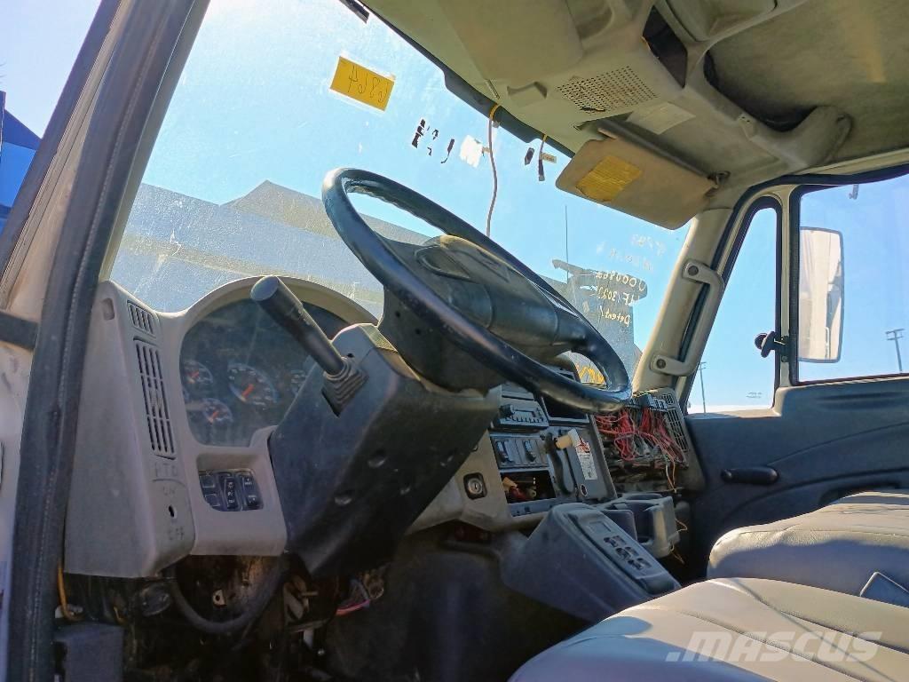 International 7400 Renovationslastbiler