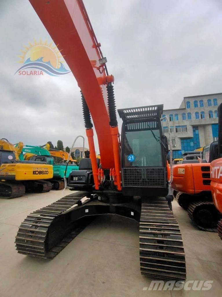 Hitachi ZX 200 Gravemaskiner på larvebånd