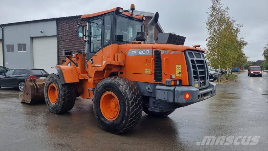 Doosan DL 200-3 Læssemaskiner på hjul