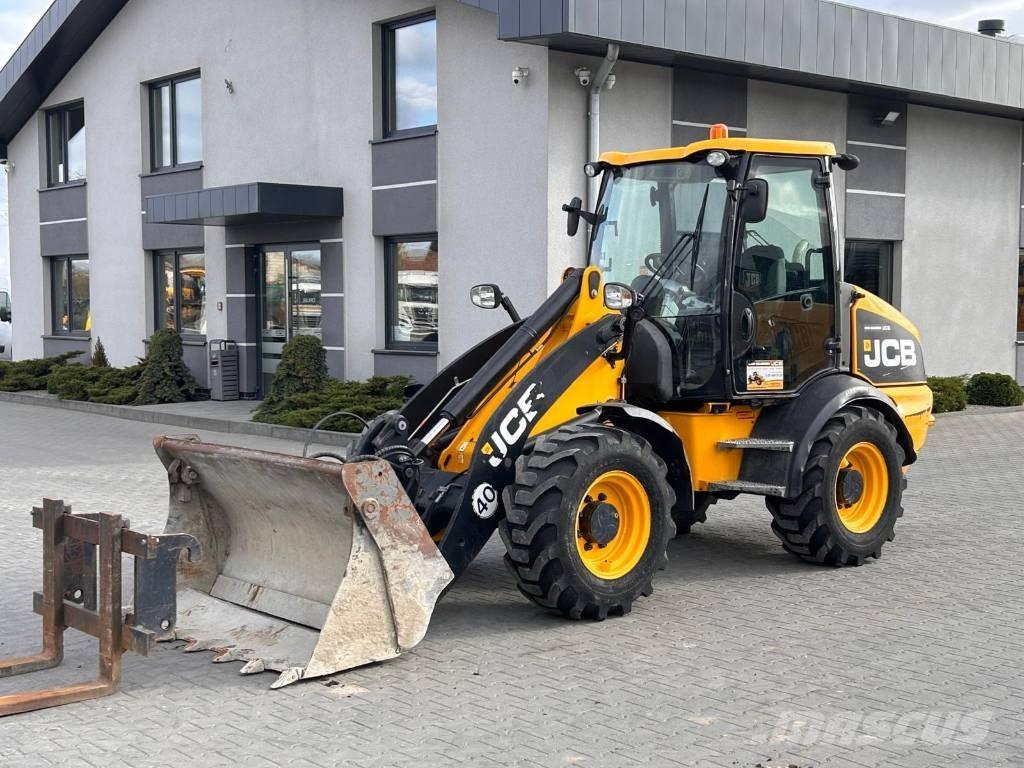 JCB 409 Teleskoplæssere til landbrug