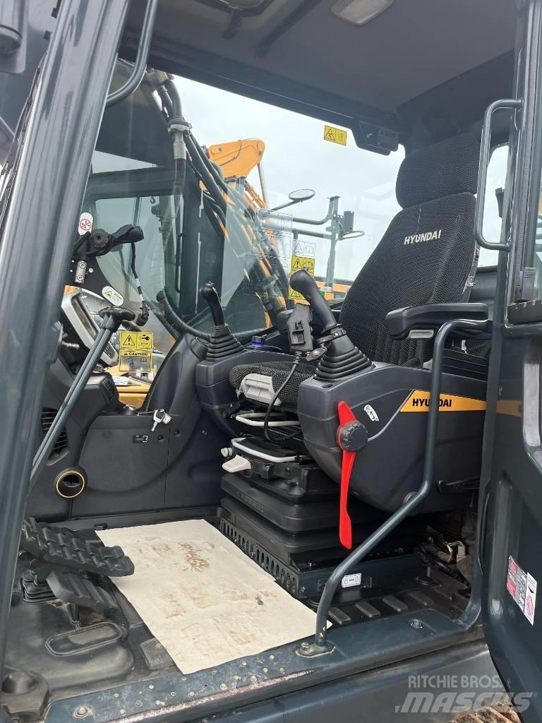 Hyundai HX 220 Gravemaskiner på larvebånd