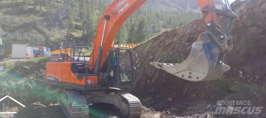 Doosan DX 235 Gravemaskiner på larvebånd