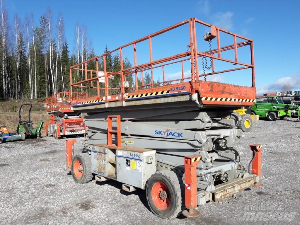 SkyJack SJ 9250 Saxlifte