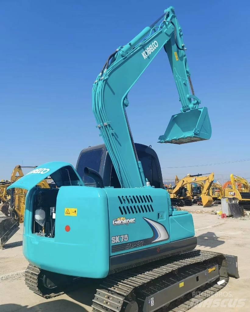 Kobelco SK 75 Gravemaskiner på larvebånd