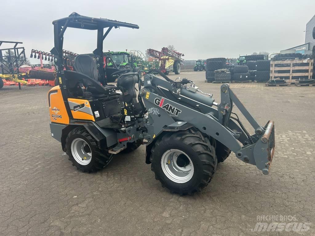 GiANT 2300 Xtra HD Læssere