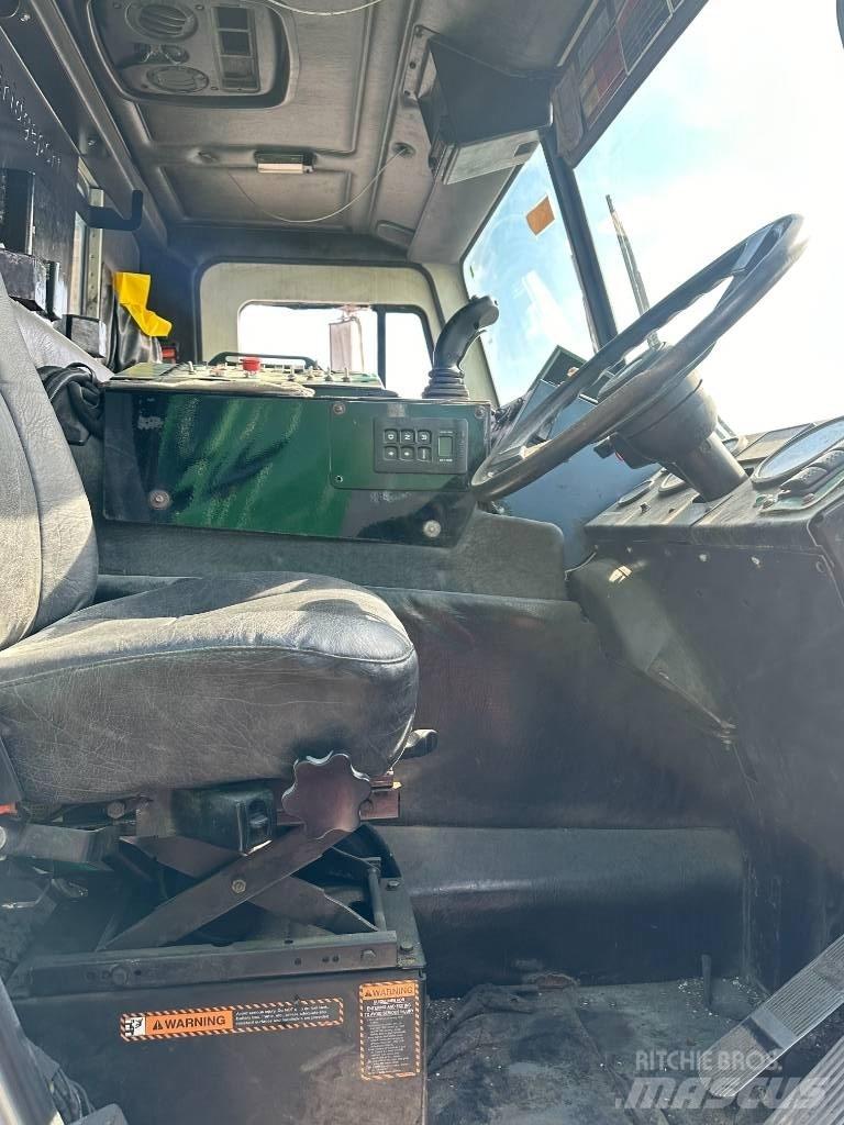 Mack LEU613 Renovationslastbiler