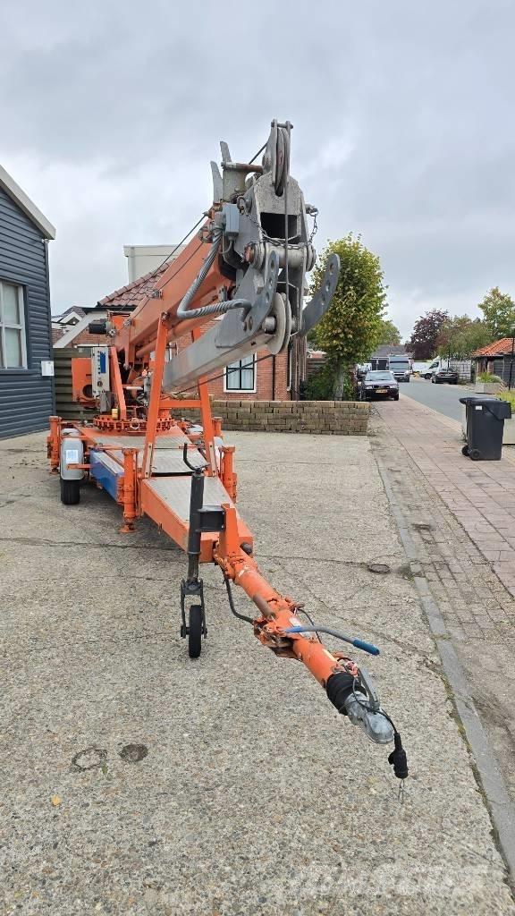 Böcker AHK 27/1000 Kraner til alt terræn
