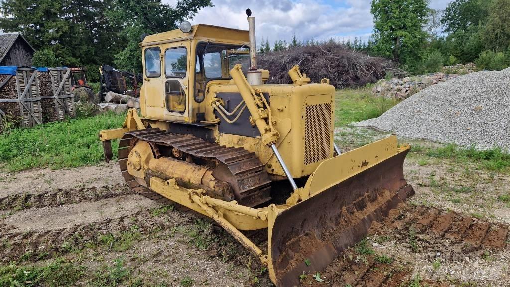 CAT D 4 D Bulldozer på larvebånd