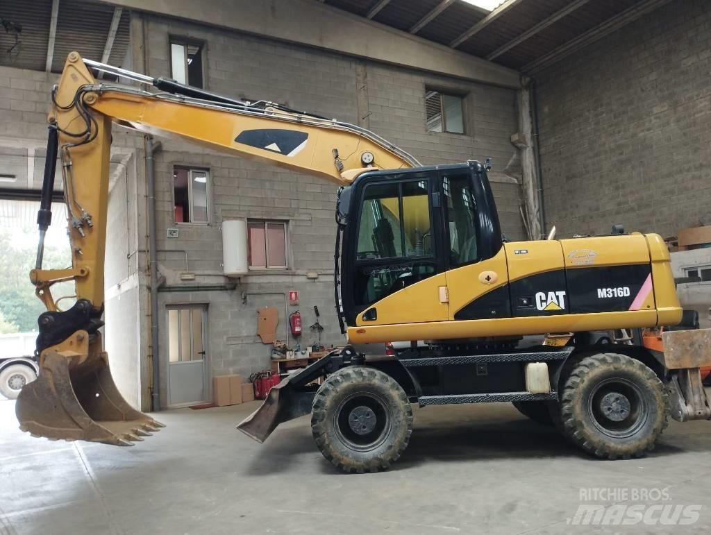 CAT M 316 D Gravemaskiner på hjul