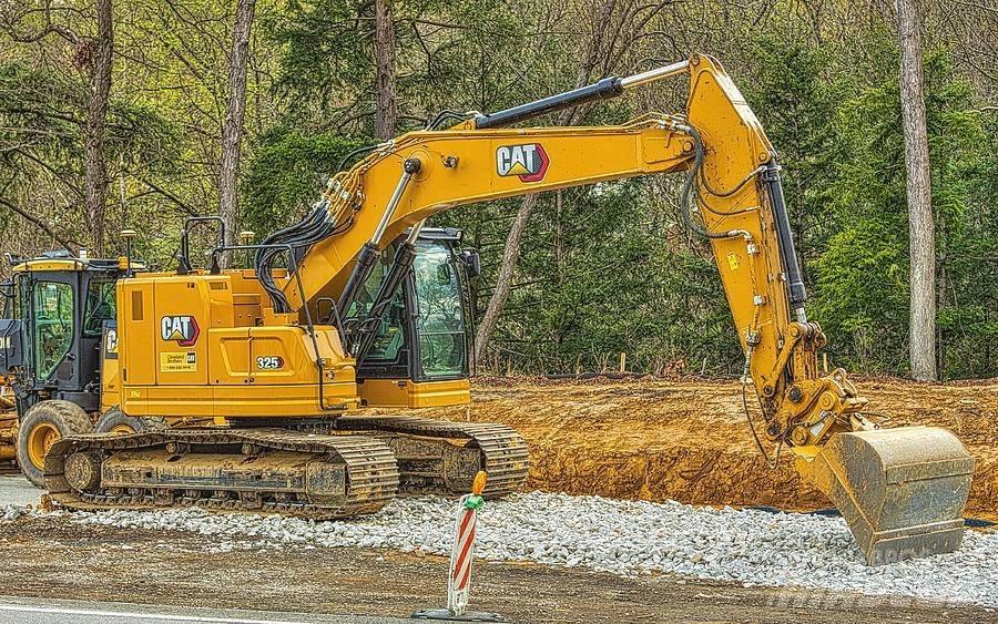 CAT CAT325 Midi-gravemaskiner 7t - 12t