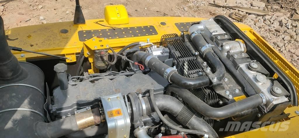 Komatsu PC 200-8 Gravemaskiner på larvebånd