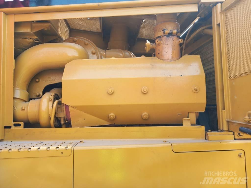 CAT D8R (Abu Dhabi) Bulldozer på larvebånd