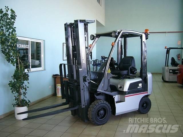 Nissan Y1D18 Diesel gaffeltrucks