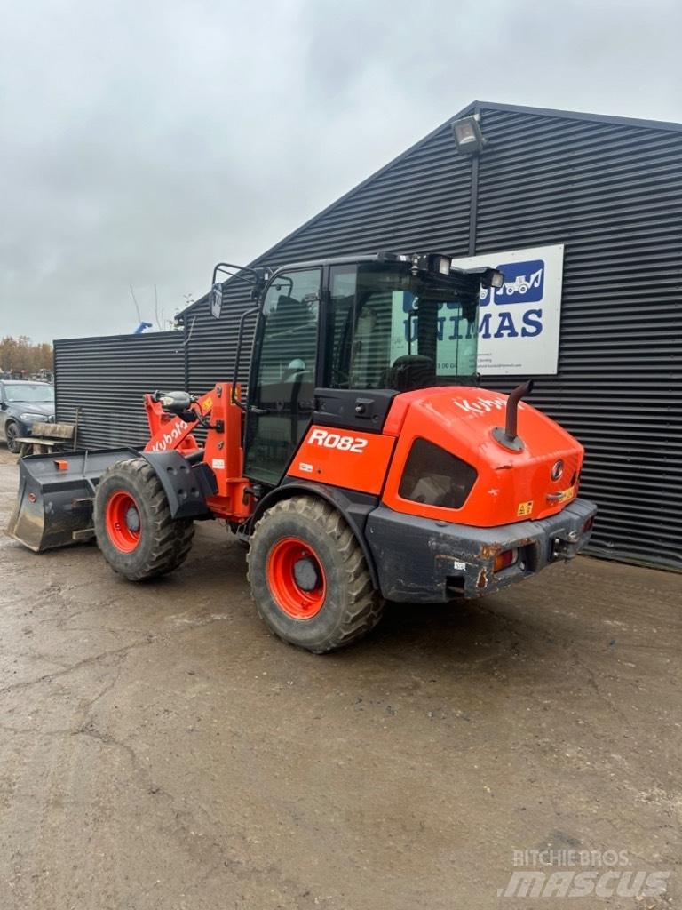 Kubota R 082 Læssemaskiner på hjul