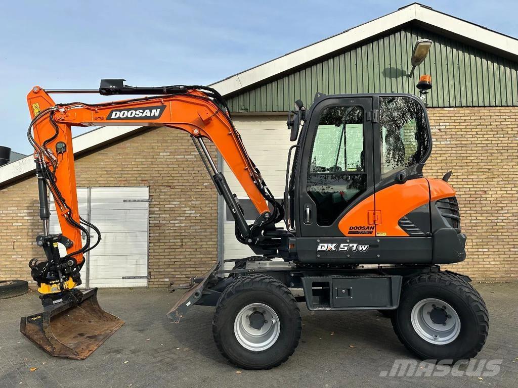 Doosan DX57W-7 Gravemaskiner på hjul