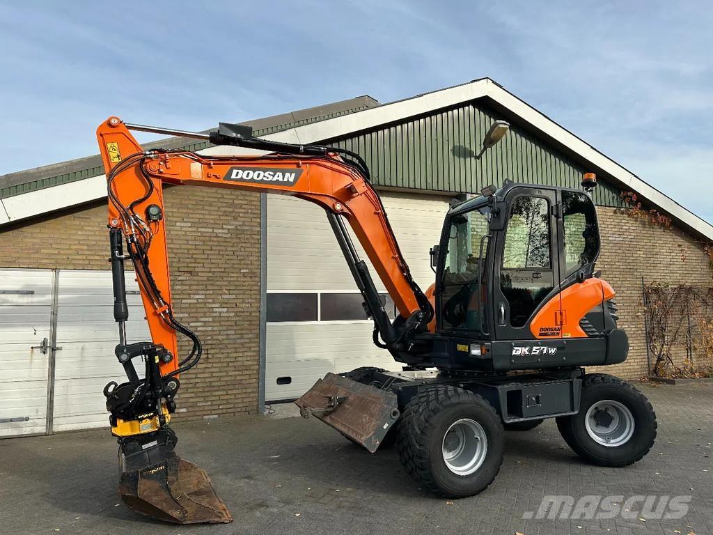 Doosan DX57W-7 Gravemaskiner på hjul