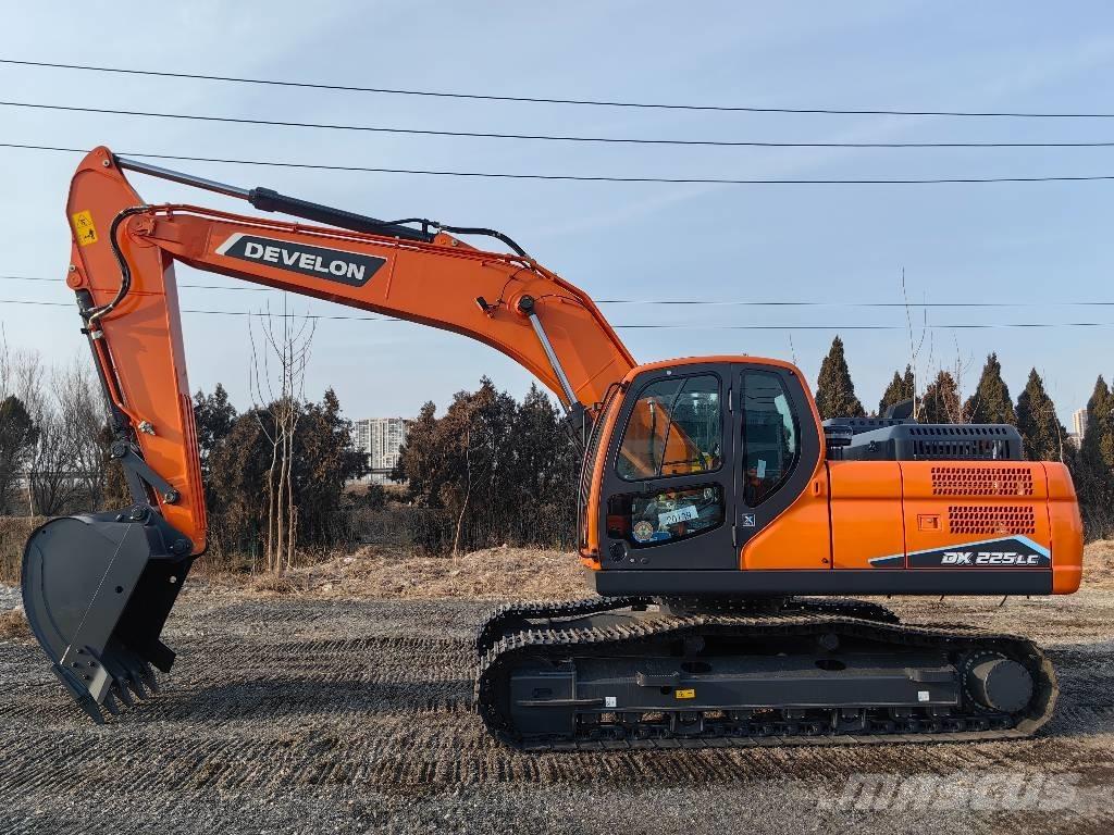 Doosan DX225 Gravemaskiner på larvebånd