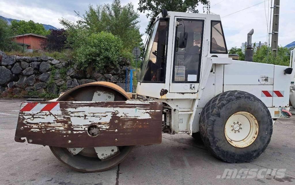 CAT CS583 C Enkelt tromle