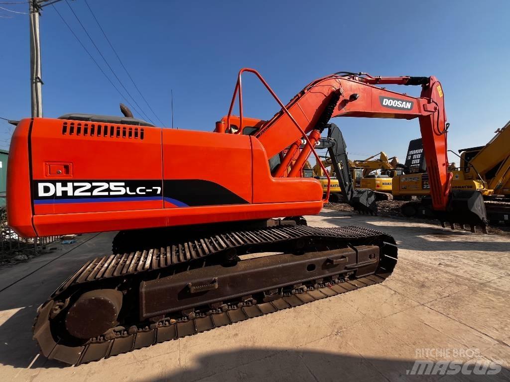 Doosan DH 225 LC-7 Gravemaskiner på larvebånd
