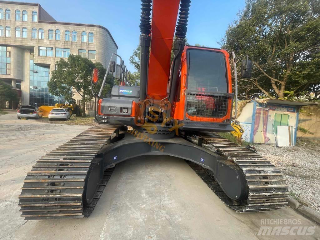 Doosan DX 300 Gravemaskiner på larvebånd