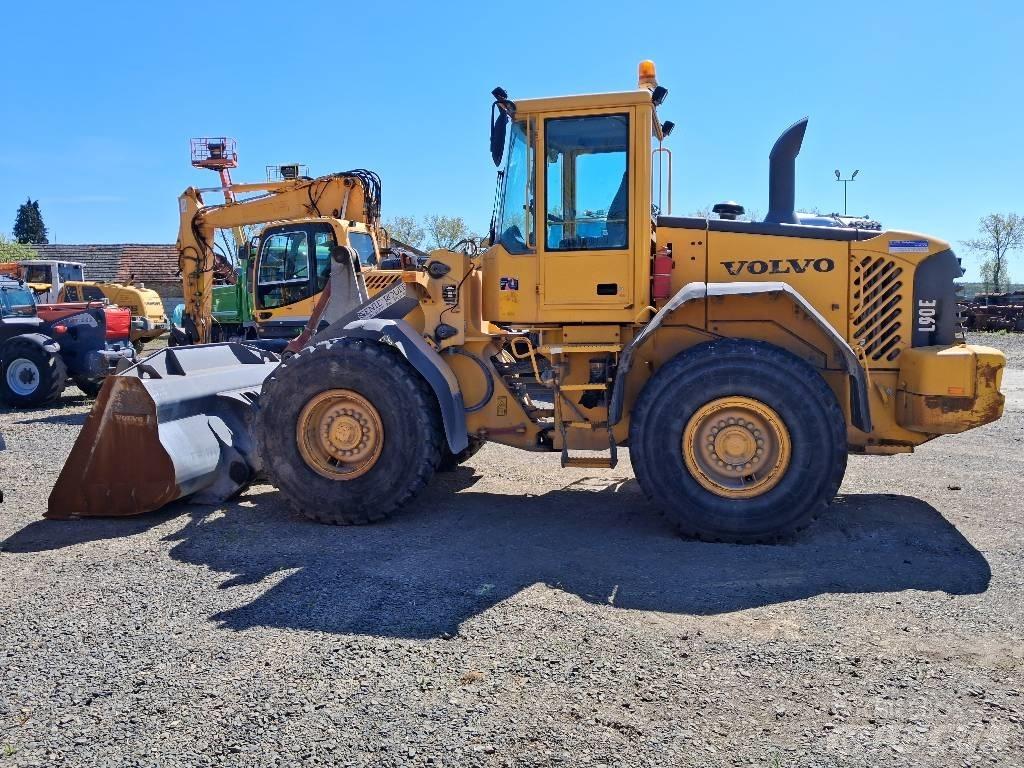 Volvo L 90 E Læssemaskiner på hjul