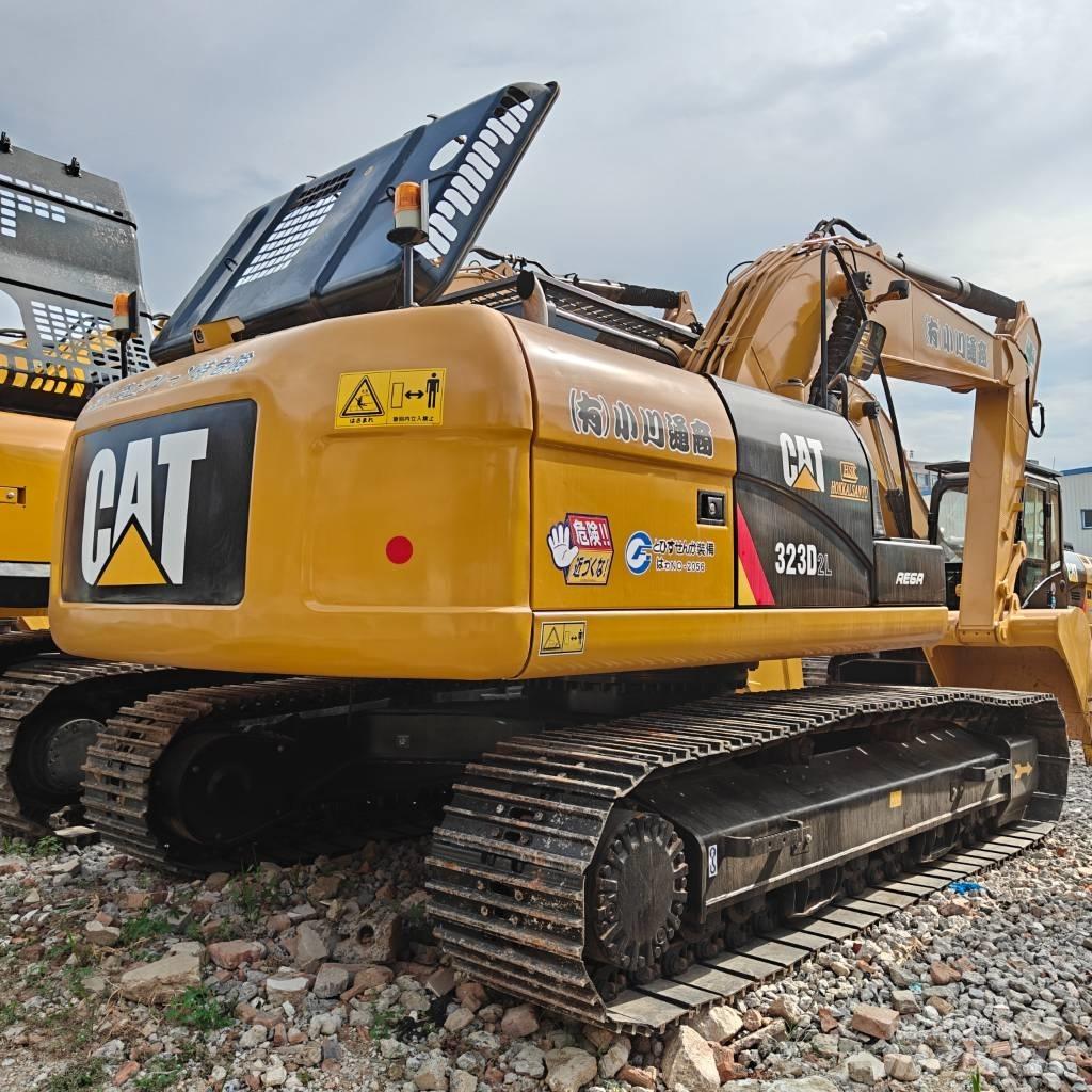 CAT 323 D L Gravemaskiner på larvebånd