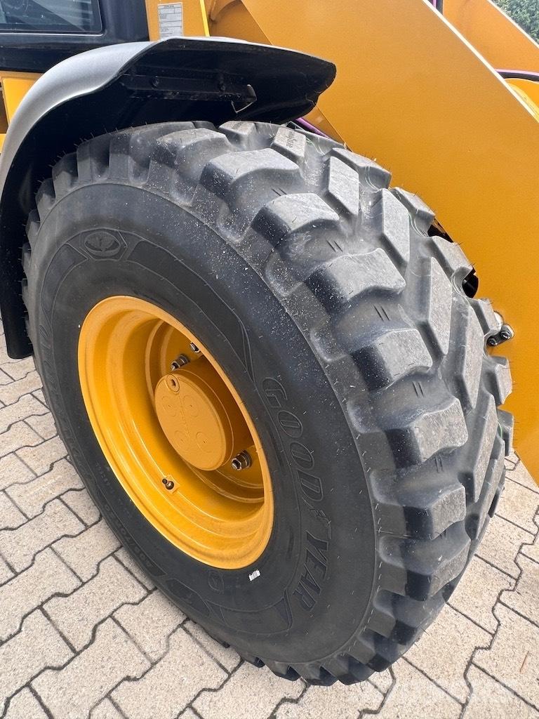 CAT 908 Læssemaskiner på hjul