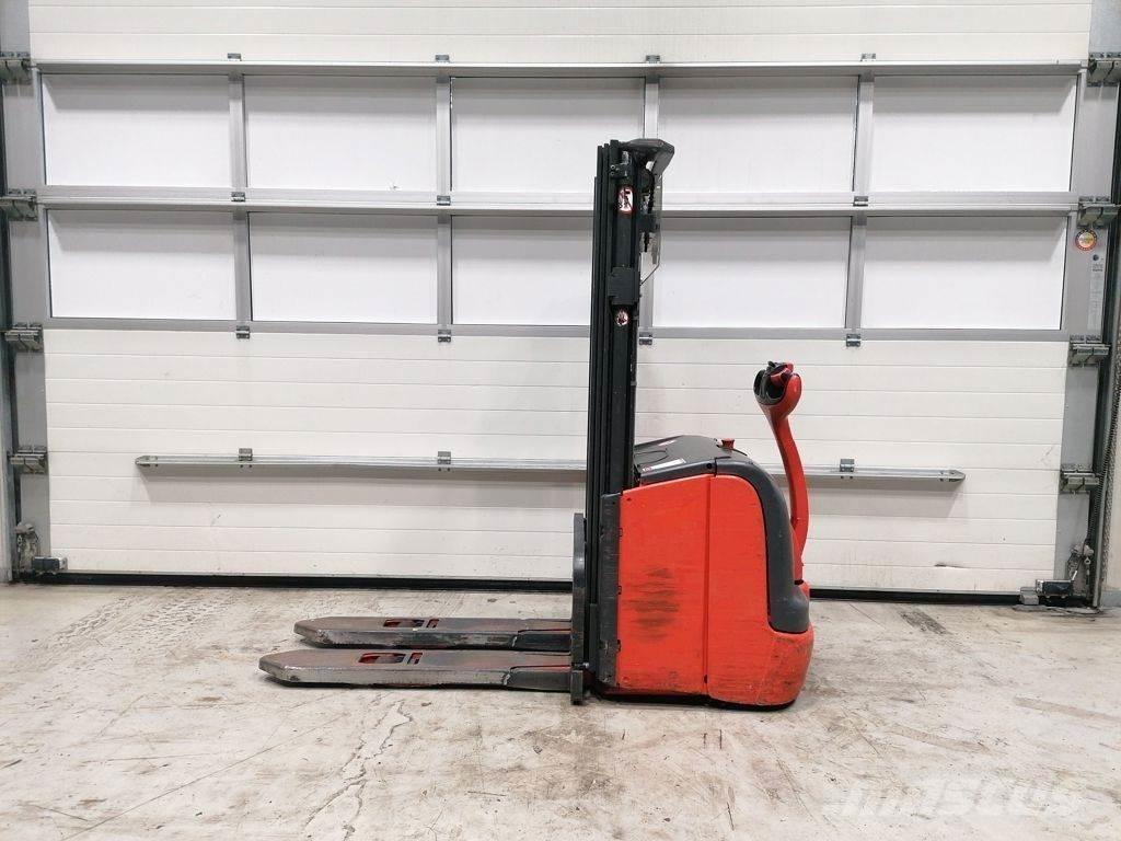 Linde L14 Gaffelstabler med gående fører