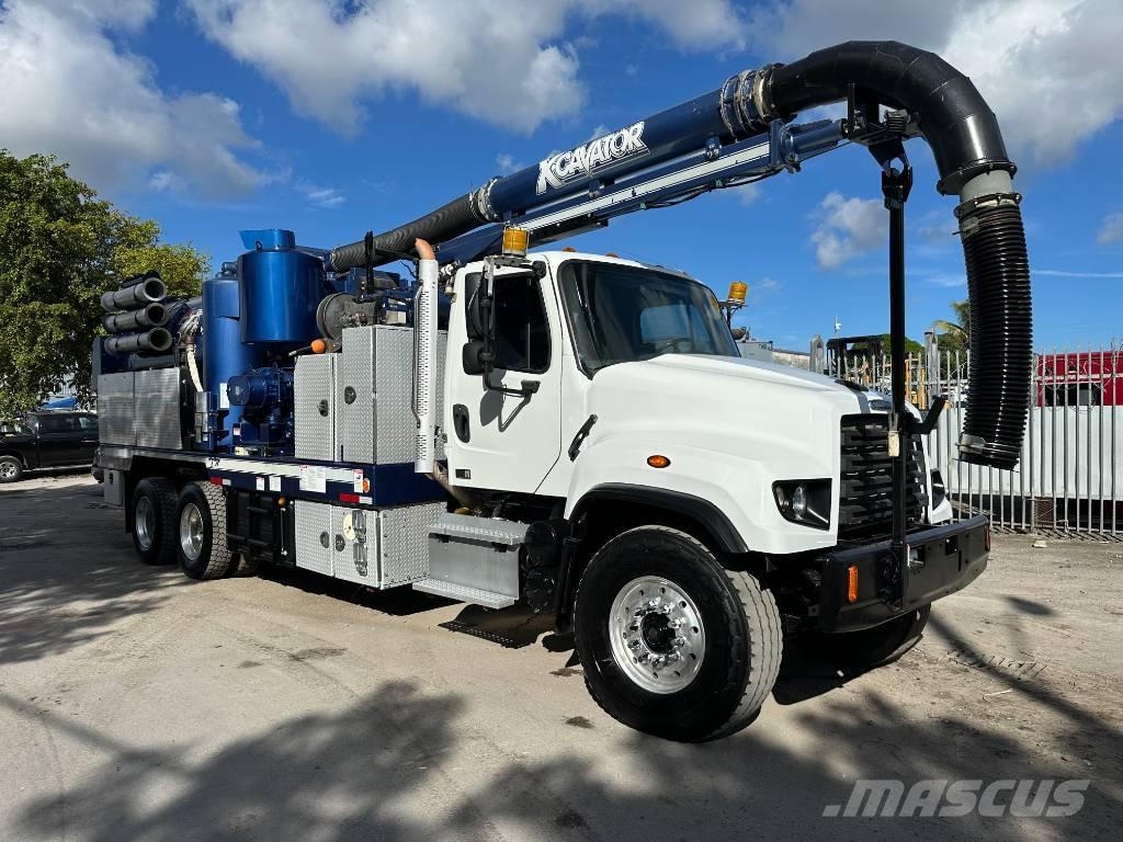 Freightliner 114 SD Slamsuger