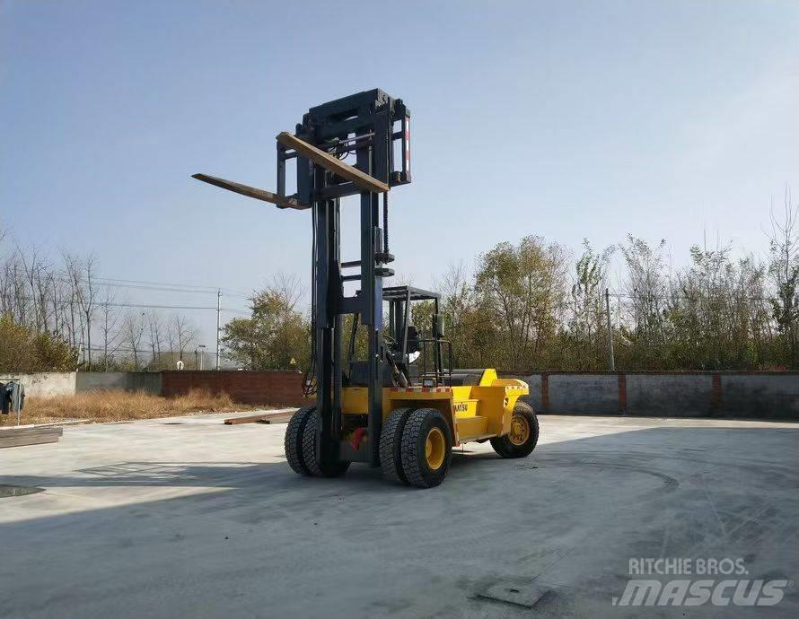 Komatsu FD 200 Diesel gaffeltrucks