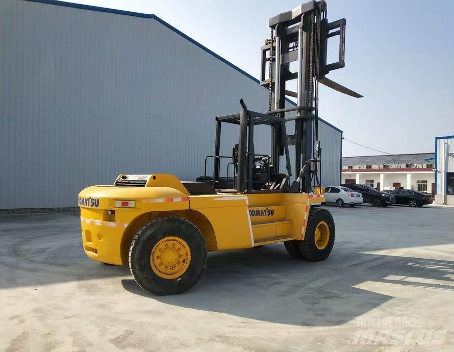 Komatsu FD 200 Diesel gaffeltrucks