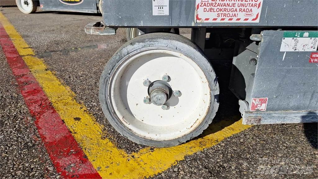 SkyJack SJIII4620 Saxlifte