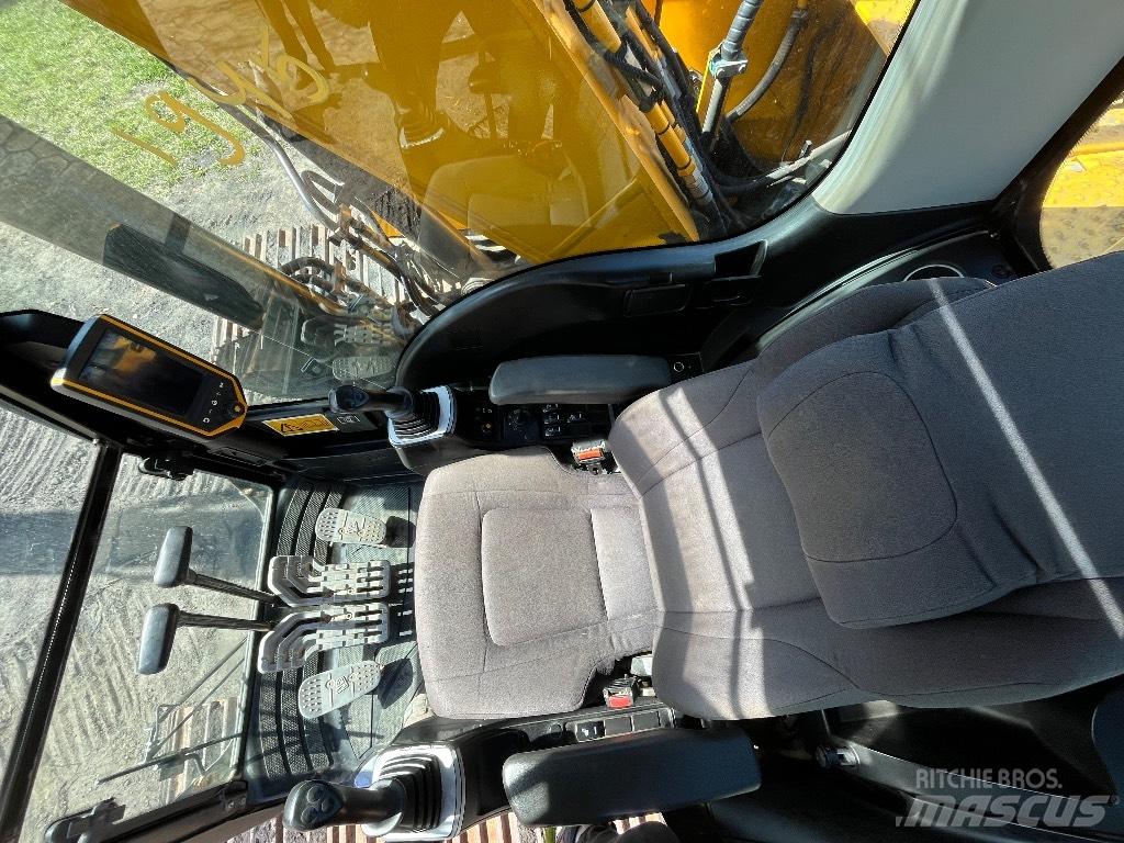 JCB JS 220 LC Gravemaskiner på larvebånd